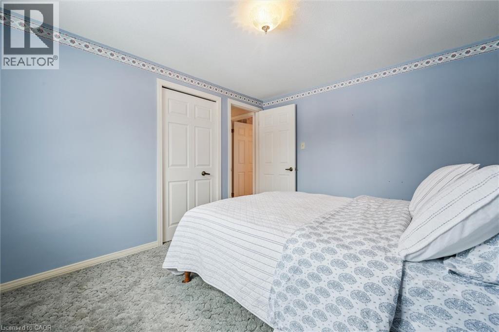 18 Woodview Court, Kitchener, Ontario  N2A 3E6 - Photo 21 - 40796298