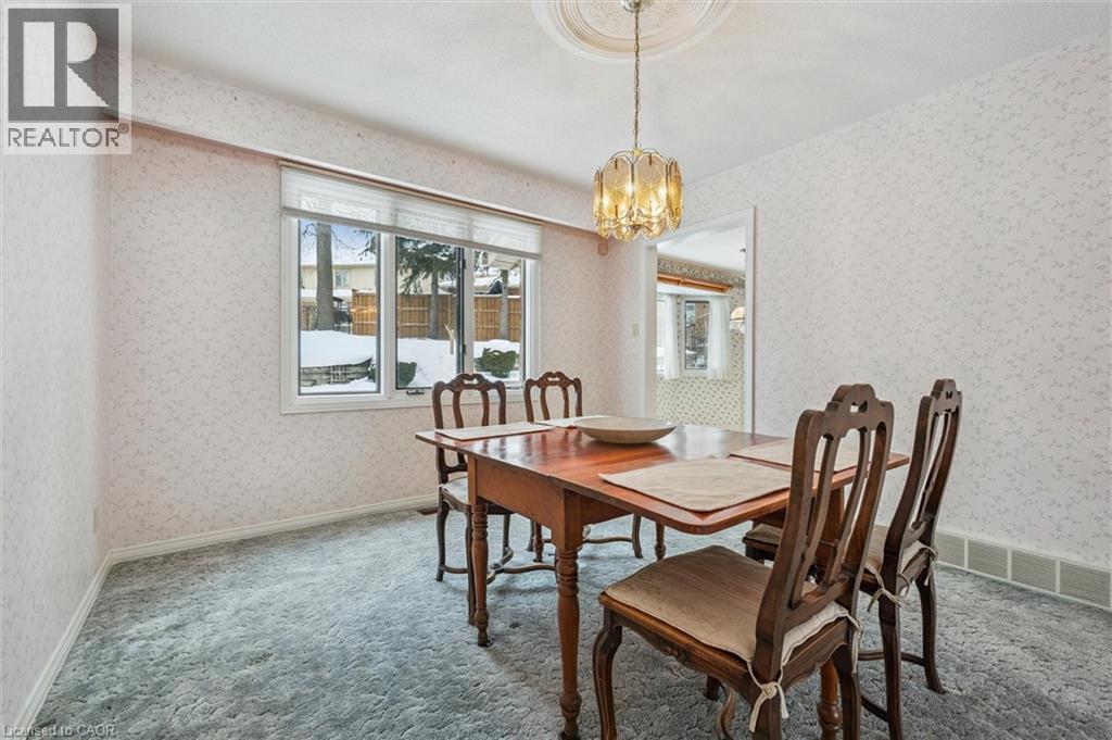 18 Woodview Court, Kitchener, Ontario  N2A 3E6 - Photo 11 - 40796298