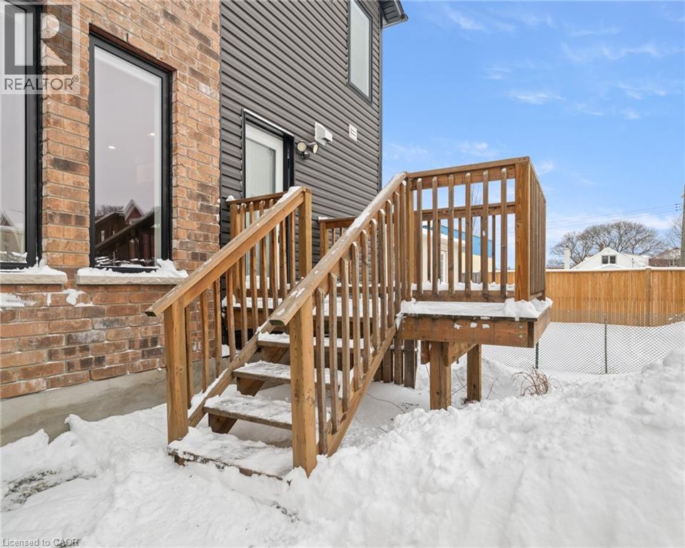 1242 King Street E, Kitchener, Ontario  N2G 2N6 - Photo 4 - 40799358