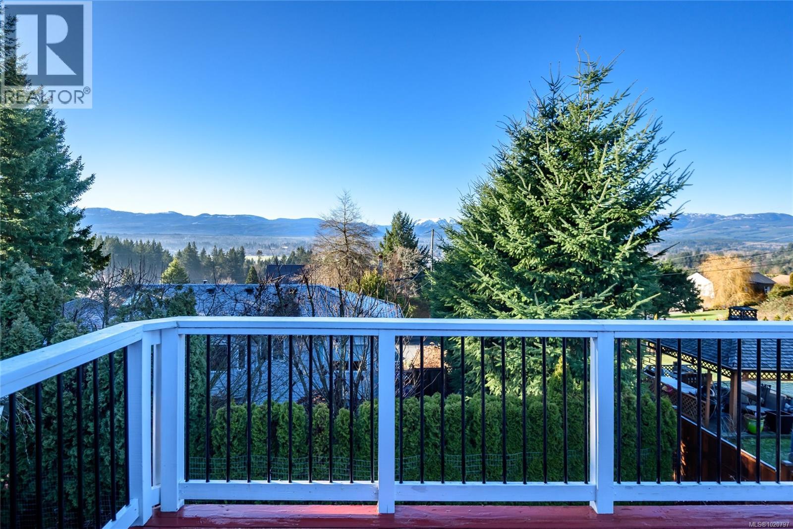 675 Evergreen Ave, Courtenay, British Columbia  V9N 6Y1 - Photo 2 - 1020797