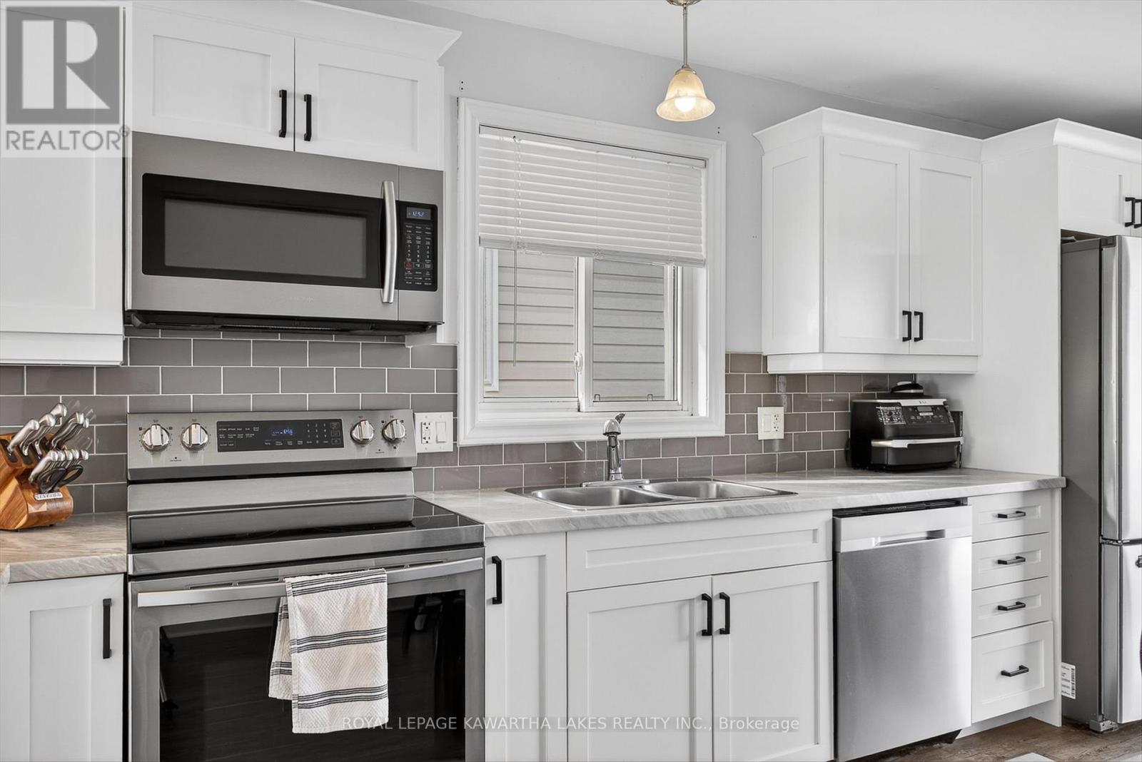 124 Mary Street W, Kawartha Lakes, Ontario  K9V 0B8 - Photo 10 - X12707986