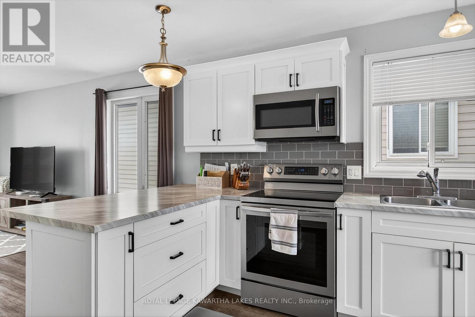 124 Mary Street W, Kawartha Lakes, Ontario  K9V 0B8 - Photo 9 - X12707986