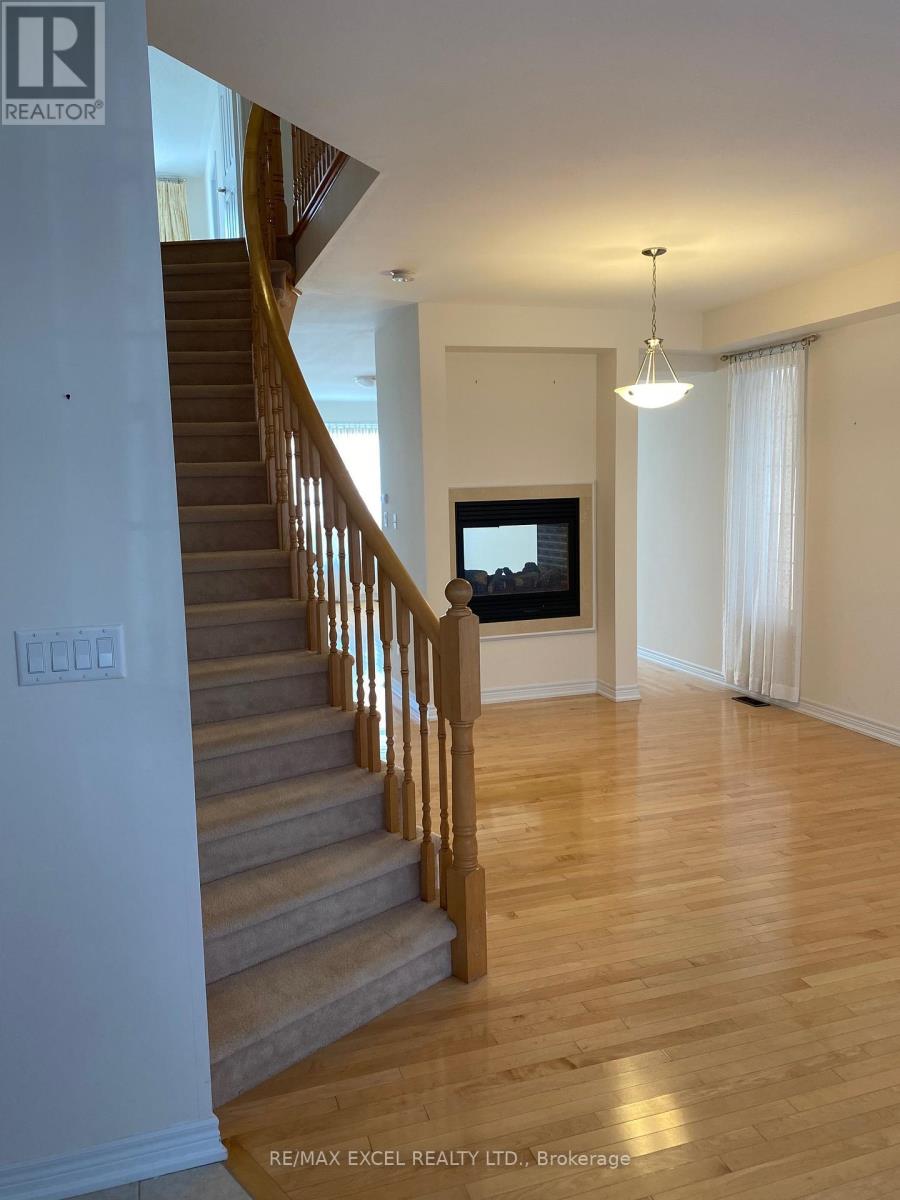 15 Duncan Road, Markham, Ontario  L6B 0T5 - Photo 7 - N12696552