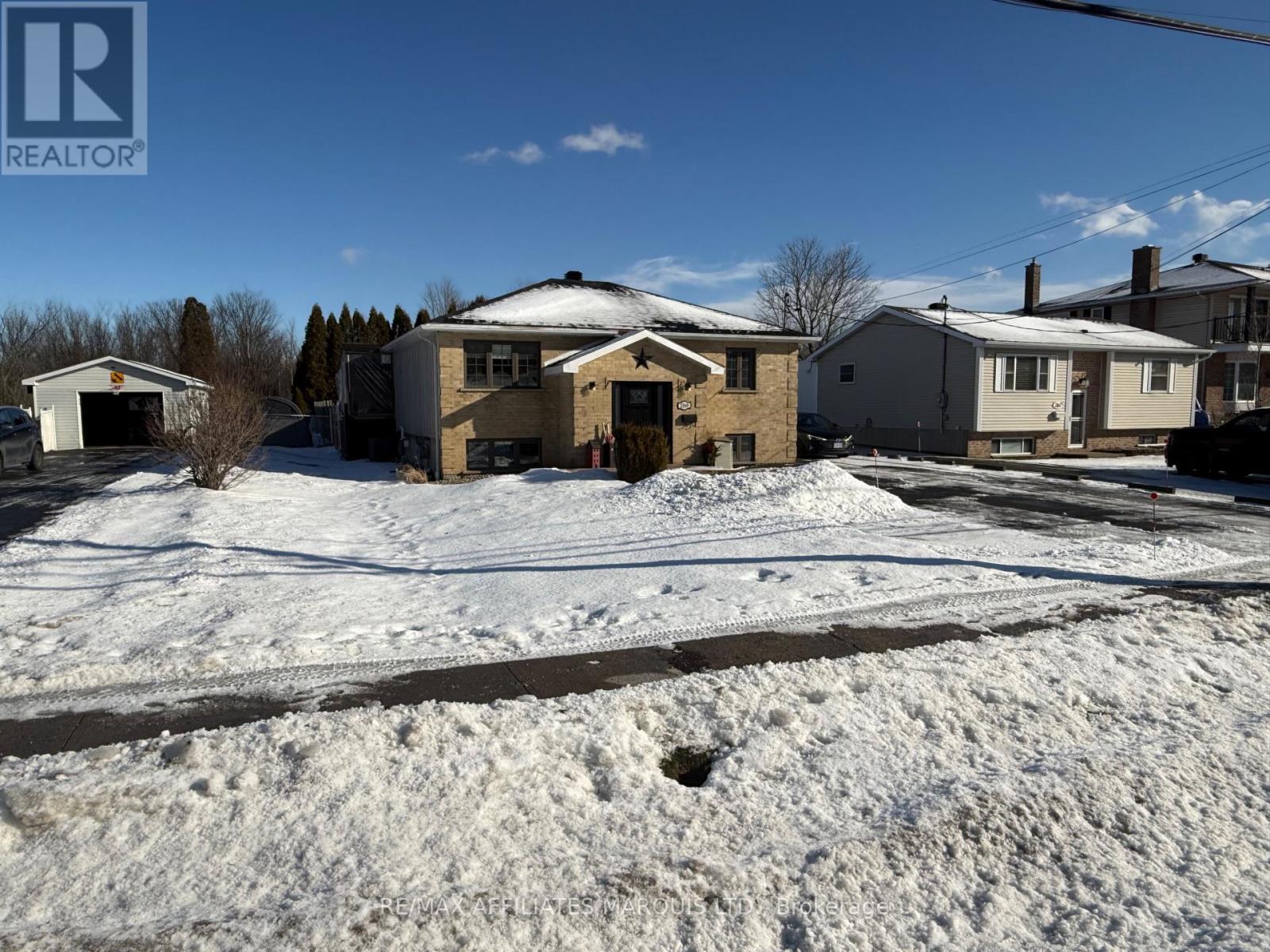 2169 Pitt Street, Cornwall, Ontario  K6K 1A1 - Photo 2 - X12707976