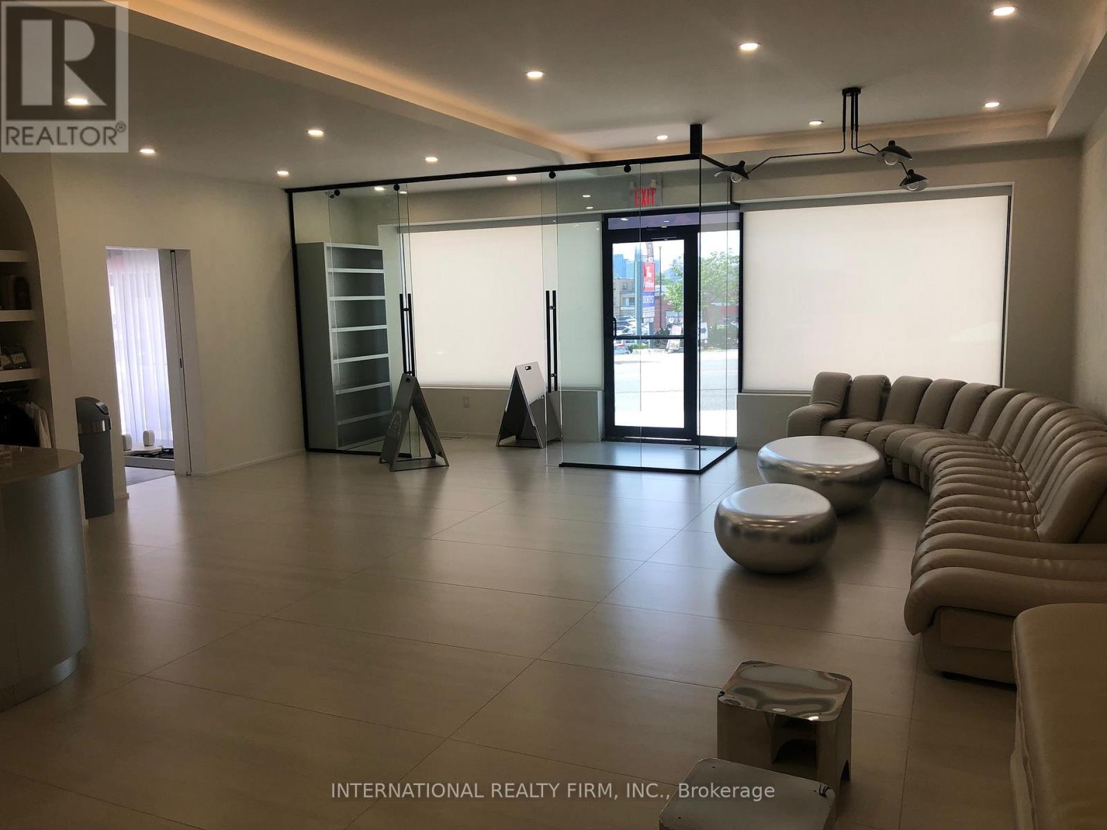 1519 O Connor Drive, Toronto, Ontario  M4B 2V5 - Photo 3 - E12707944