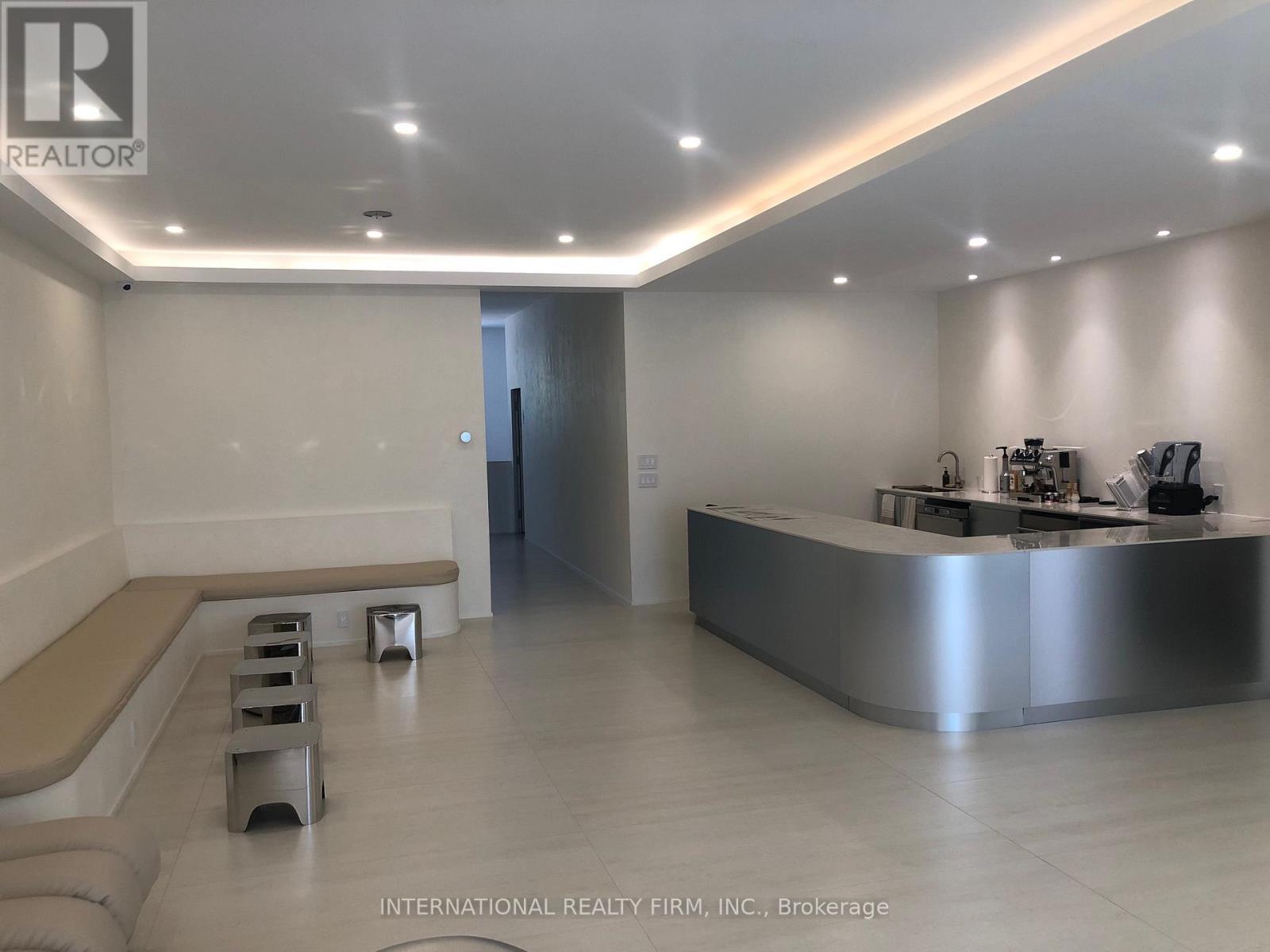 1519 O Connor Drive, Toronto, Ontario  M4B 2V5 - Photo 4 - E12707944