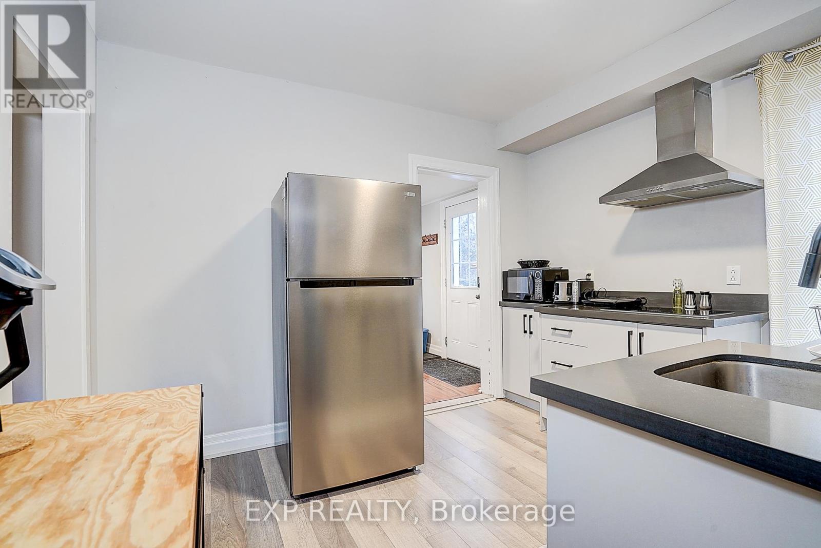 12 Vincent Street, Newmarket, Ontario  L3Y 4G2 - Photo 11 - N12707968