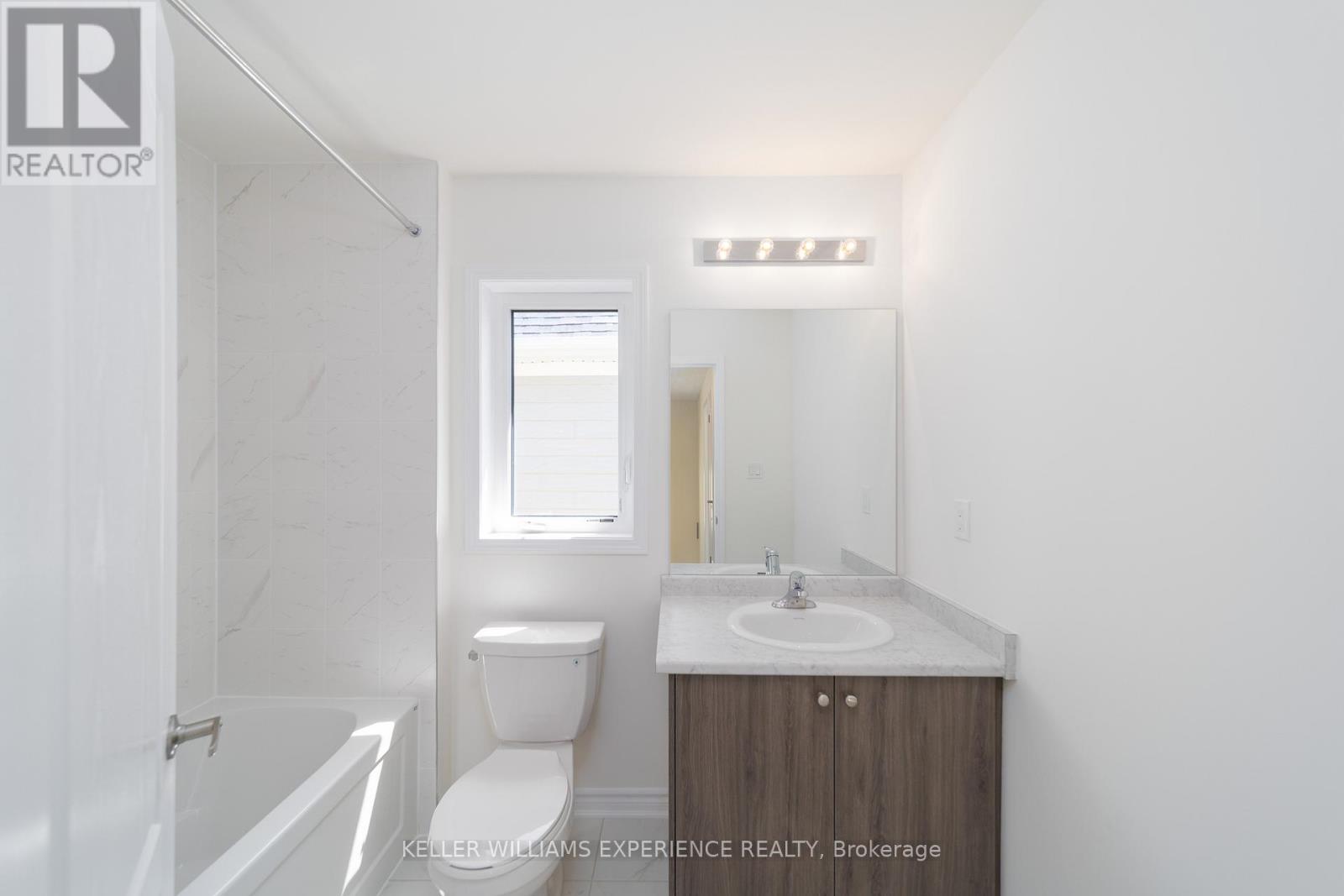 4 Shapira Avenue, Wasaga Beach, Ontario  L9Z 0K1 - Photo 10 - S12707928