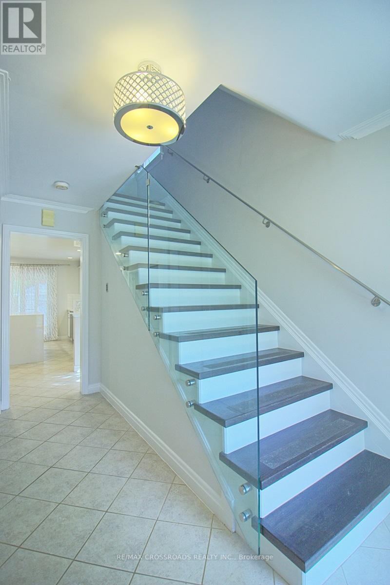 39a Wilmar Road, Toronto, Ontario  M9B 3R8 - Photo 10 - W12707916