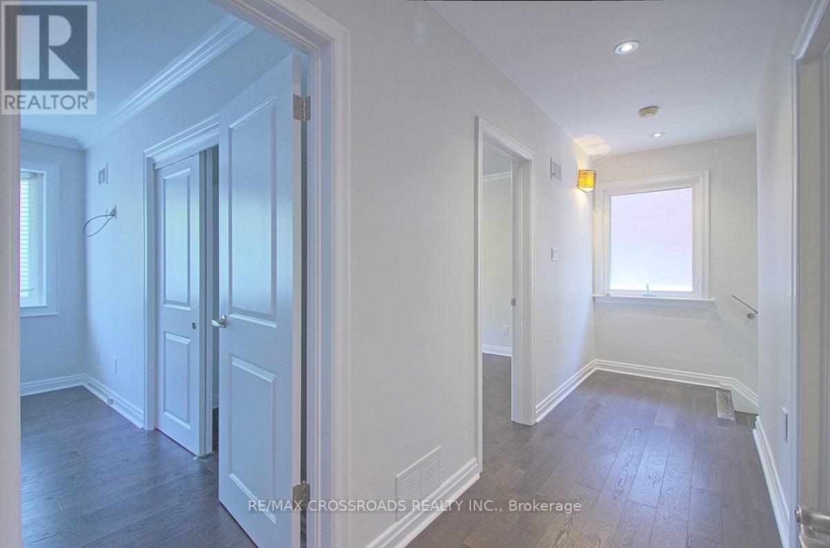 39a Wilmar Road, Toronto, Ontario  M9B 3R8 - Photo 11 - W12707916