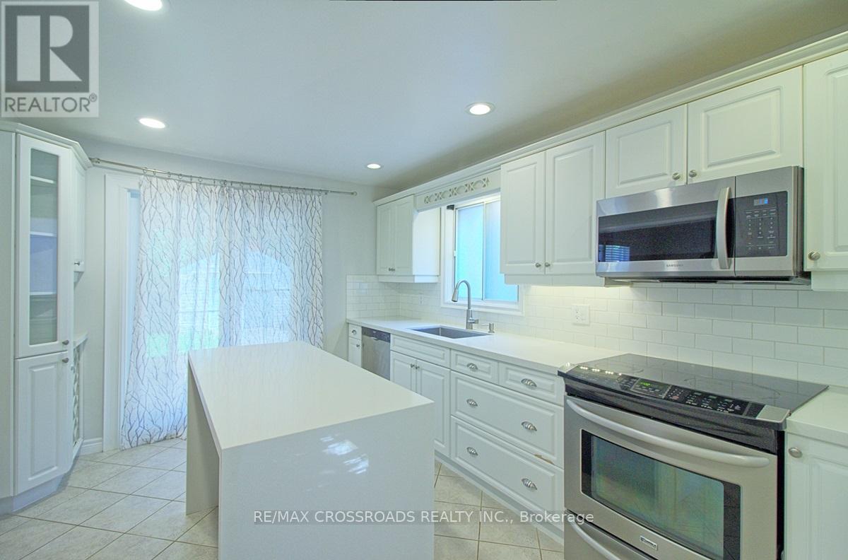 39a Wilmar Road, Toronto, Ontario  M9B 3R8 - Photo 2 - W12707916