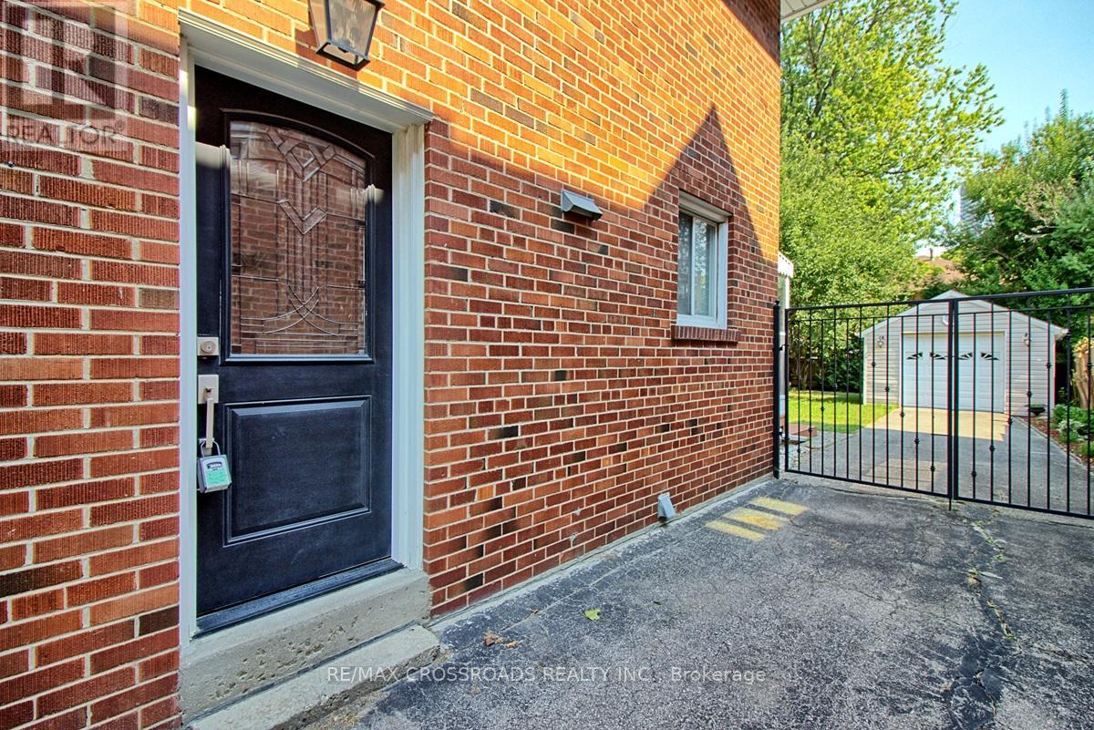 39a Wilmar Road, Toronto, Ontario  M9B 3R8 - Photo 30 - W12707916