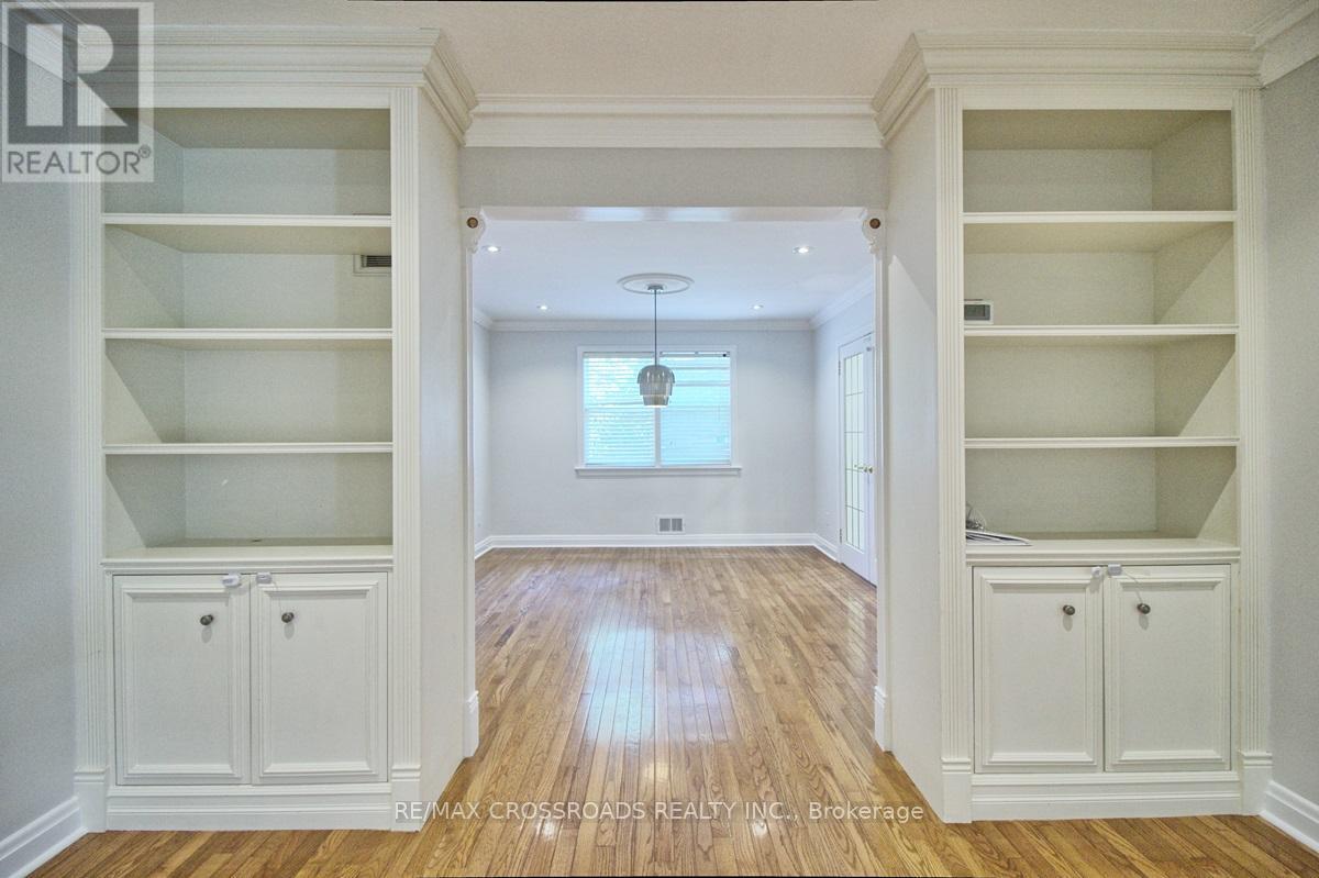 39a Wilmar Road, Toronto, Ontario  M9B 3R8 - Photo 5 - W12707916