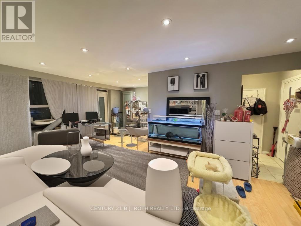 508 - 50 Gulliver Road, Toronto, Ontario  M6M 2N2 - Photo 6 - W12707956