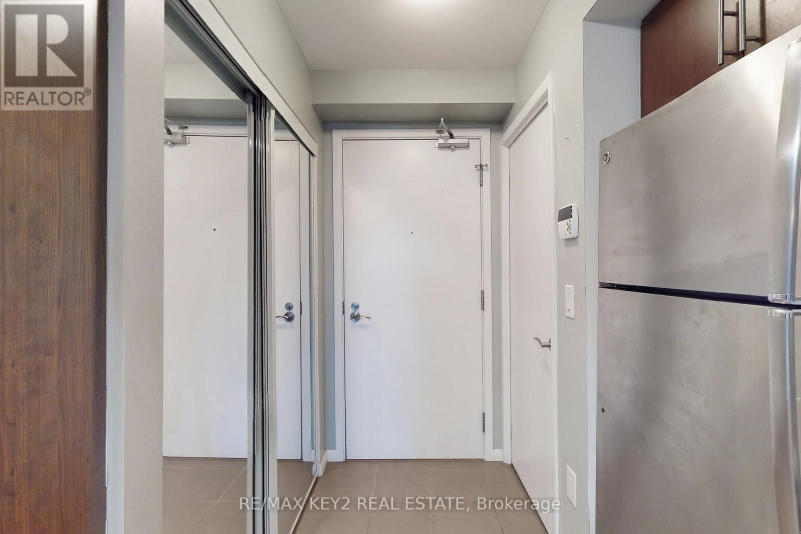 503 - 830 Lawrence Avenue W, Toronto, Ontario  M6A 1C3 - Photo 2 - W12707978