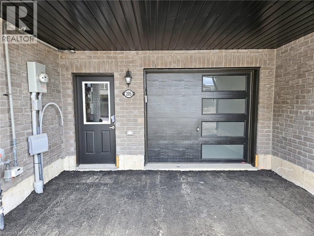 205 Melody Lane, Thorold, Ontario  L3B 5N5 - Photo 2 - 40799024