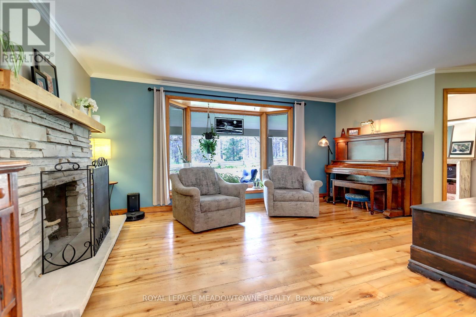 5977 Fifth Line, Erin, Ontario  N0B 1Z0 - Photo 16 - X12353247