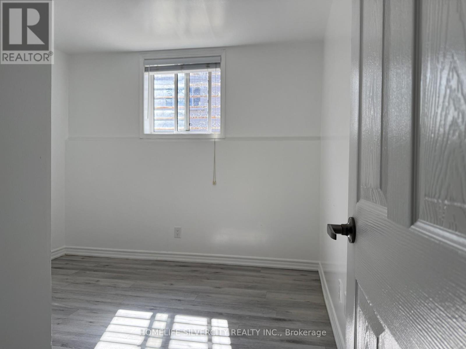 Bsmt - 23 Division Street, St. Catharines, Ontario  K9L 1J4 - Photo 2 - X12453221