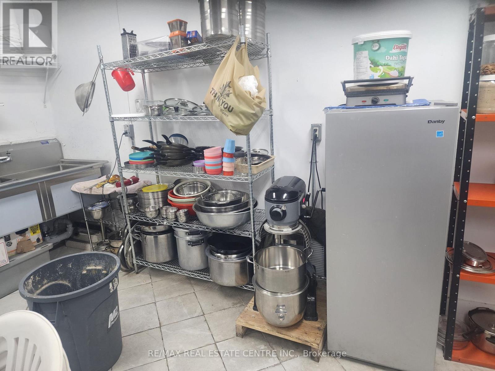 1155 University Ave. West Avenue W, Windsor, Ontario  N9A 5T1 - Photo 11 - X12707924