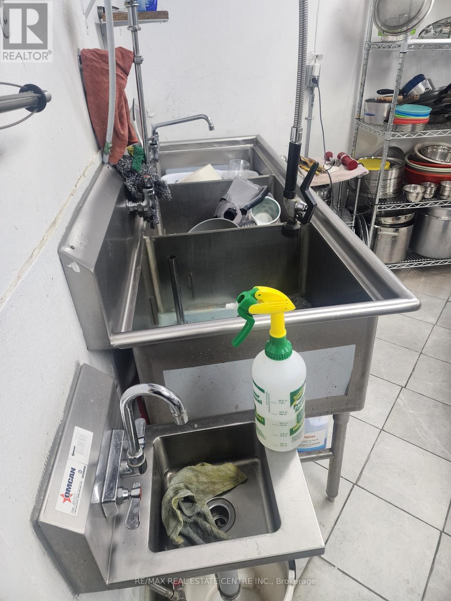 1155 University Ave. West Avenue W, Windsor, Ontario  N9A 5T1 - Photo 14 - X12707924