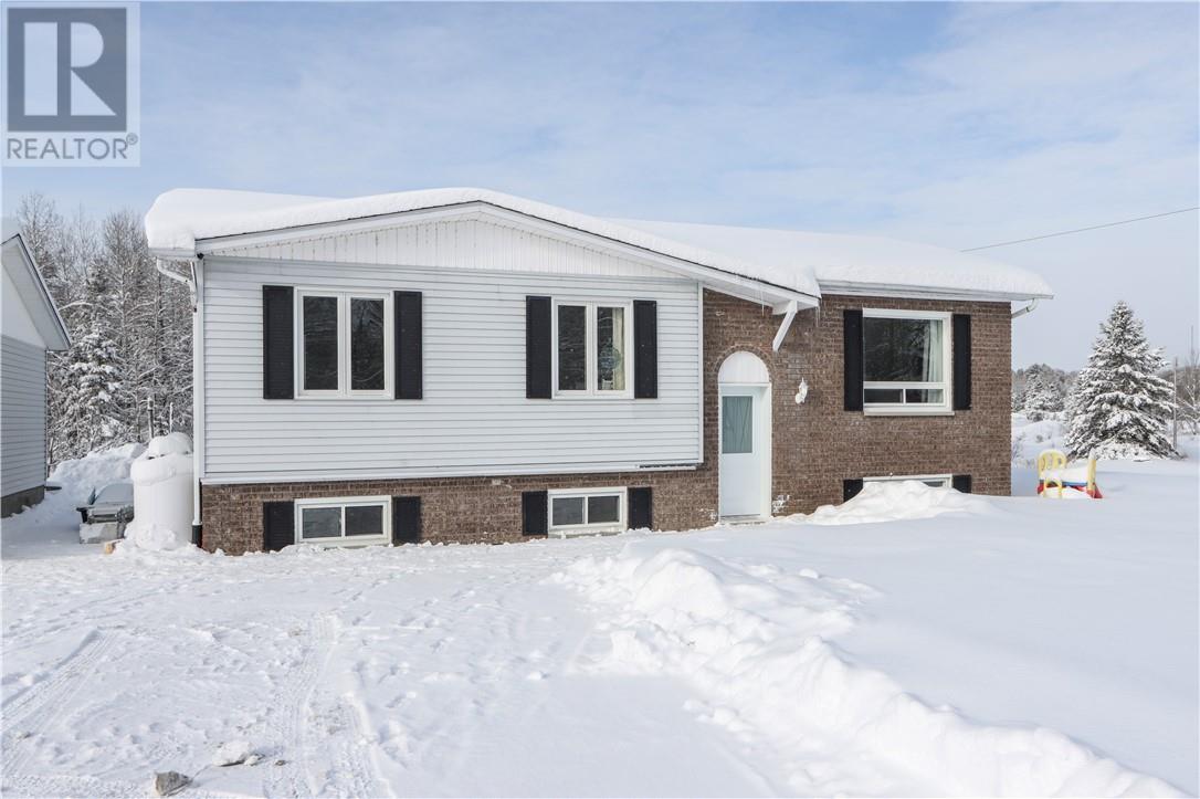 903 Rabbit Trail, Warren, Ontario  P0H 2M0 - Photo 2 - 2126108