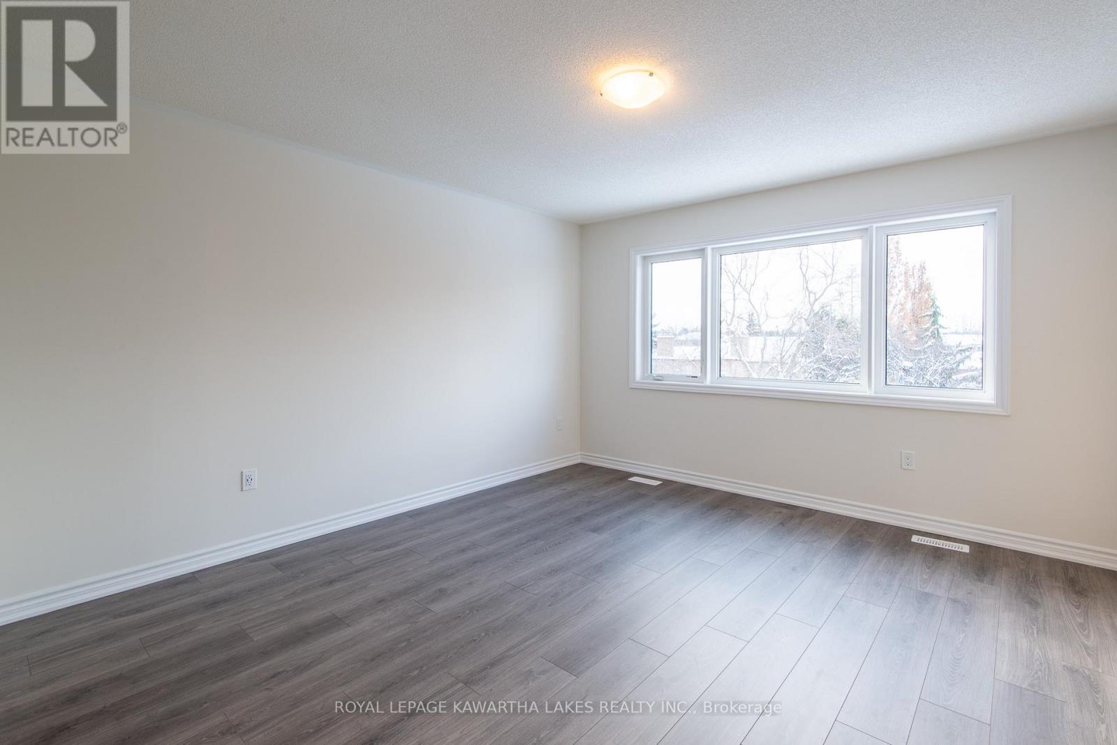 73 Watts Mews, Kawartha Lakes, Ontario  K9V 5V4 - Photo 12 - X12708052