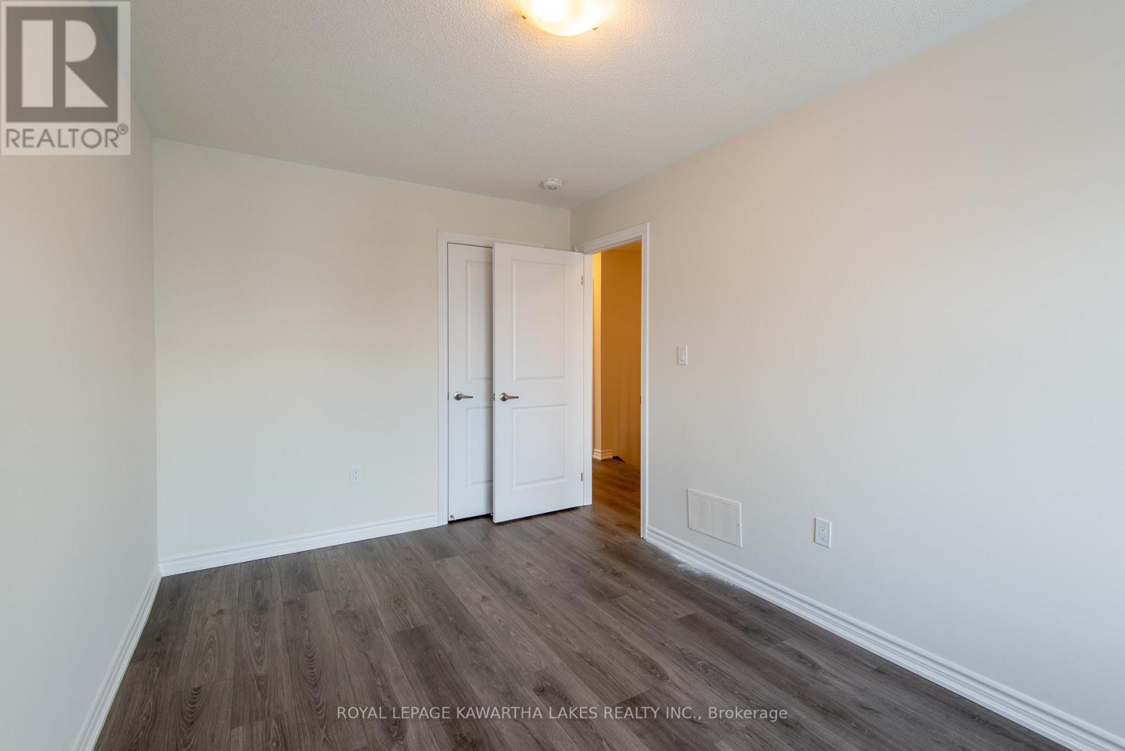 73 Watts Mews, Kawartha Lakes, Ontario  K9V 5V4 - Photo 16 - X12708052