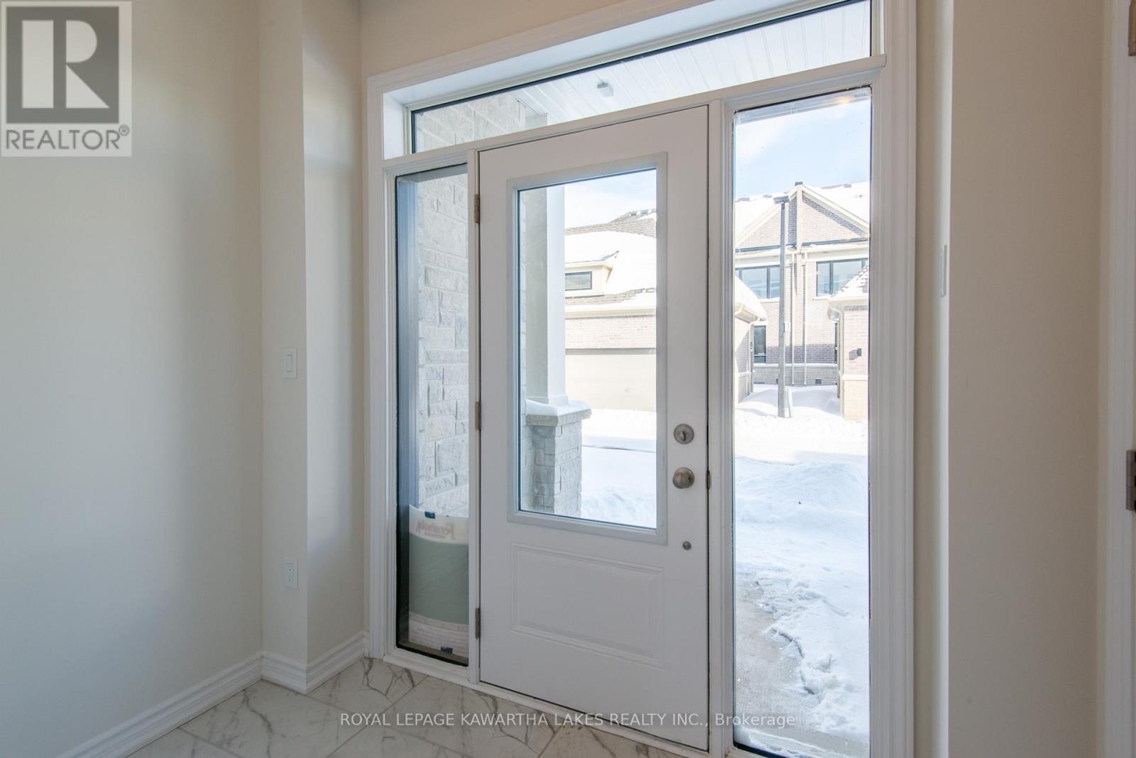 73 Watts Mews, Kawartha Lakes, Ontario  K9V 5V4 - Photo 2 - X12708052