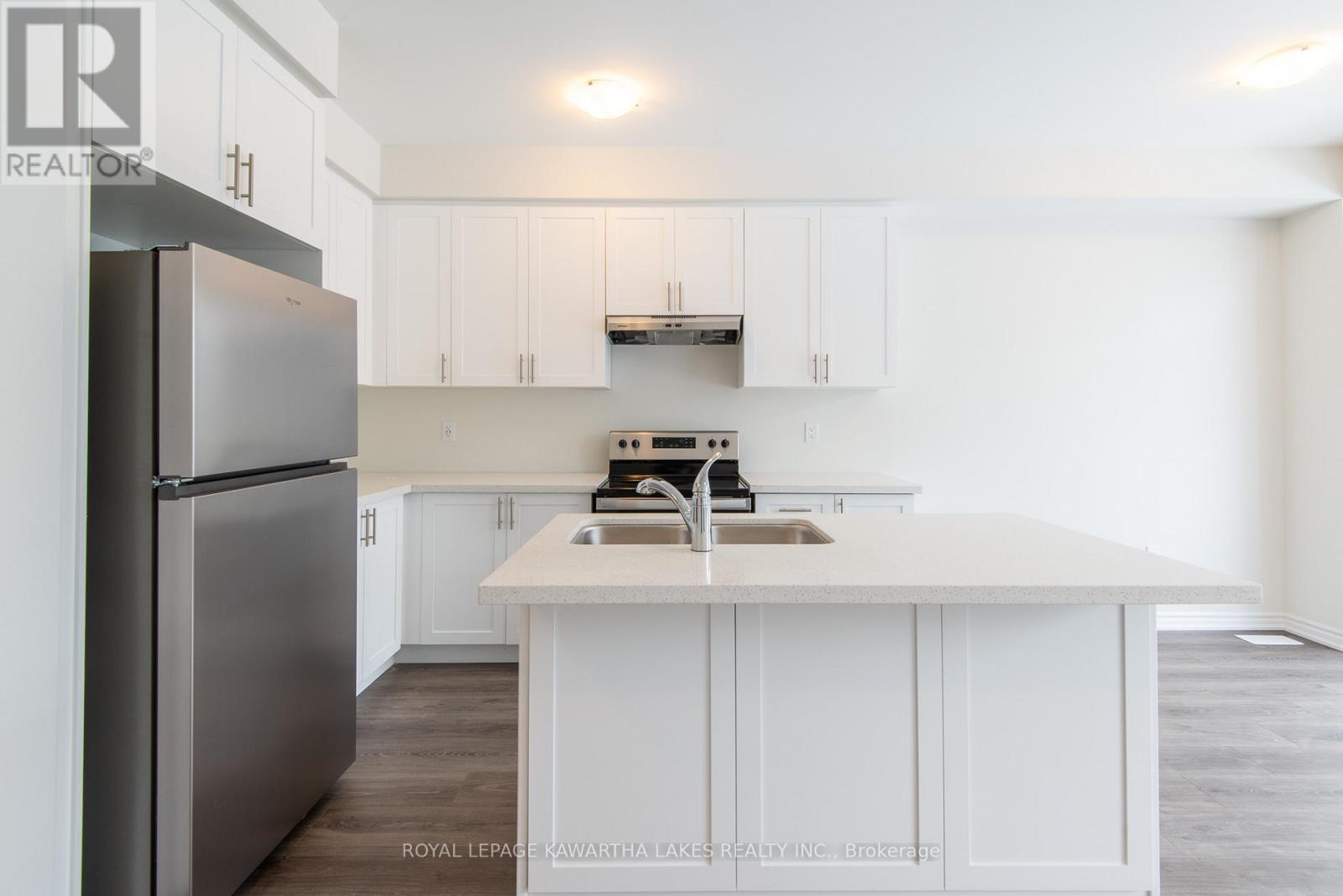 73 Watts Mews, Kawartha Lakes, Ontario  K9V 5V4 - Photo 6 - X12708052