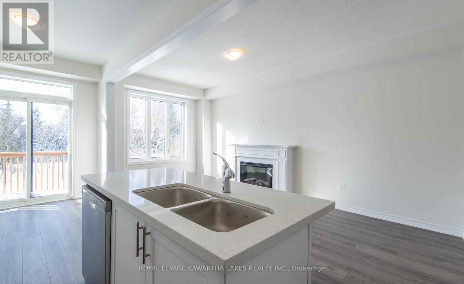 73 Watts Mews, Kawartha Lakes, Ontario  K9V 5V4 - Photo 8 - X12708052