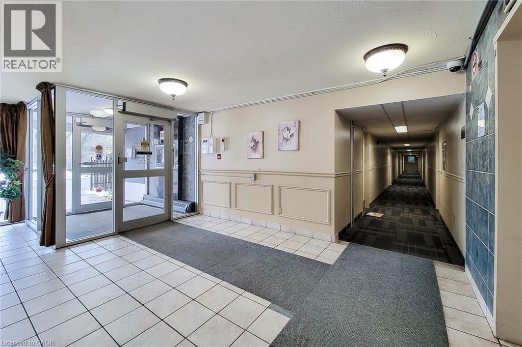 75 Glenburn Court Unit# 905, Hamilton, Ontario  L8E 1C1 - Photo 2 - 40799130