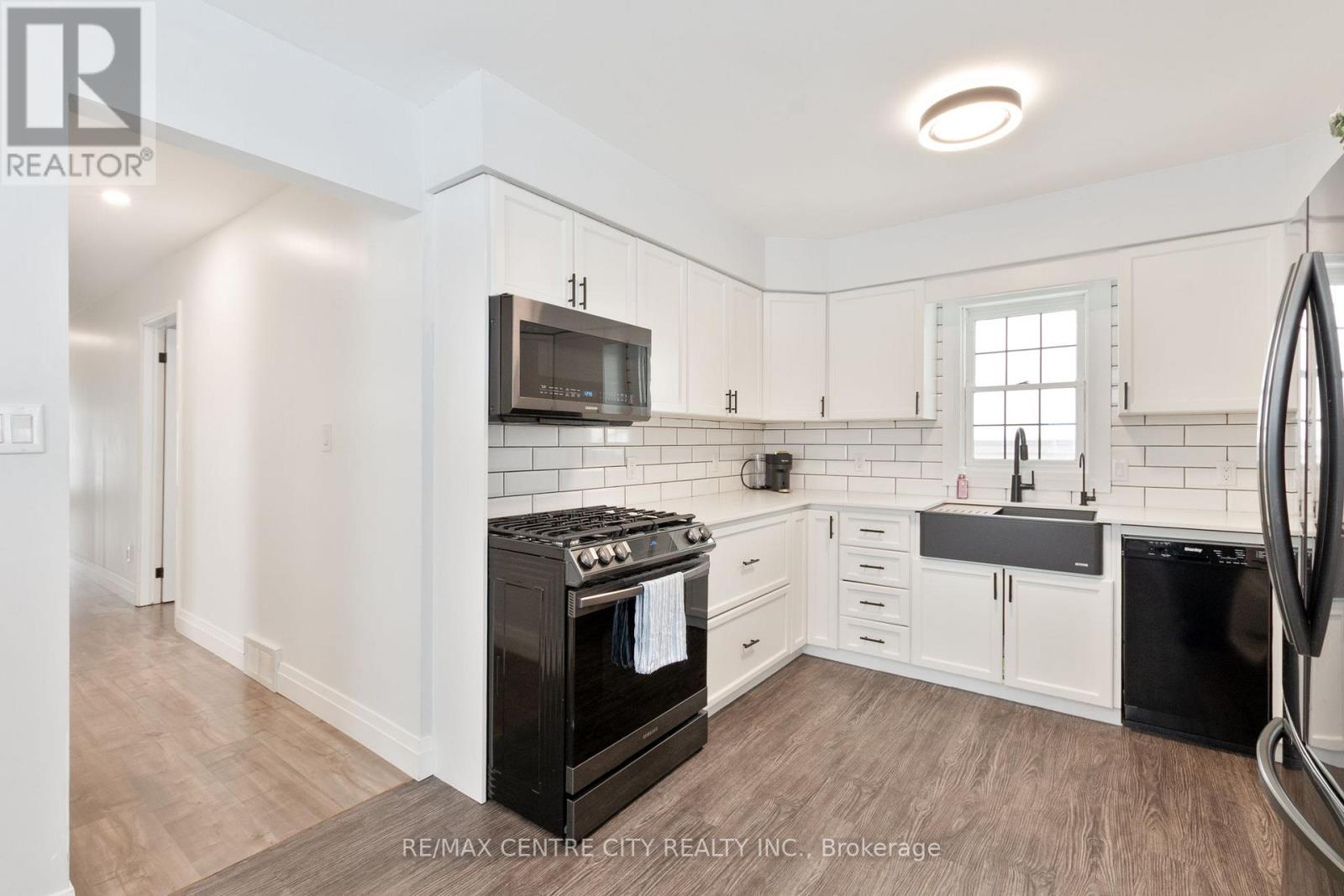 245 Elm Street W, Chatham-Kent, Ontario  N0P 1C0 - Photo 27 - X12708092