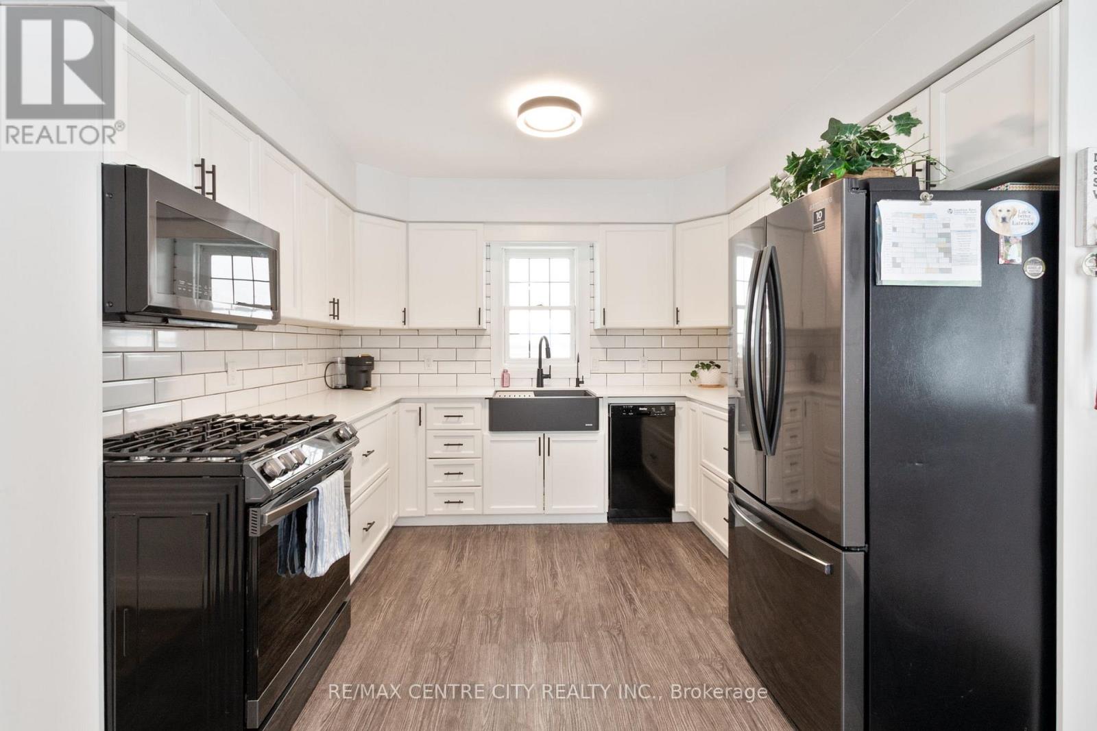 245 Elm Street W, Chatham-Kent, Ontario  N0P 1C0 - Photo 31 - X12708092