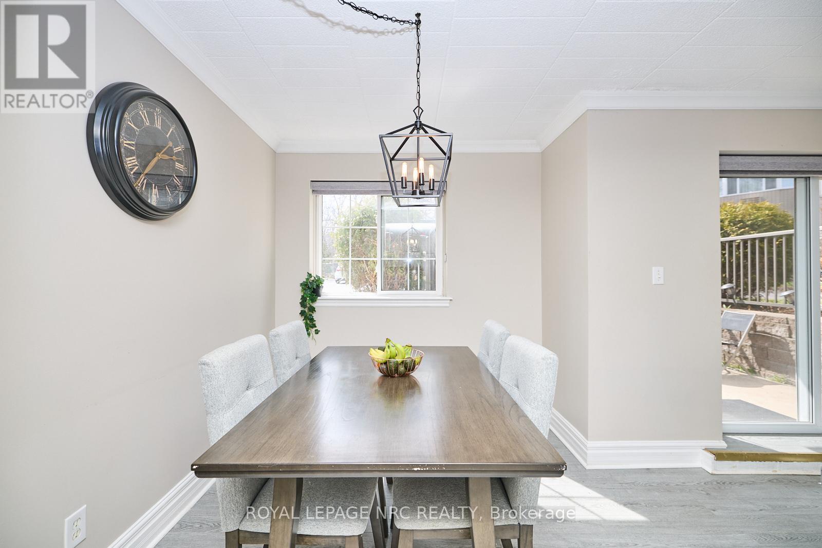 109 - 20 John Street, Grimsby, Ontario  L3M 1X5 - Photo 11 - X12708118