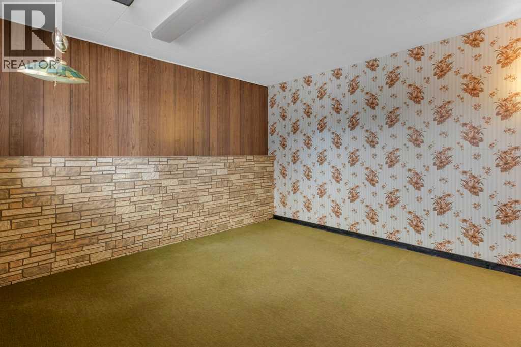 113 Brown Crescent Nw, Calgary, Alberta  T2L 1N4 - Photo 21 - A2277077