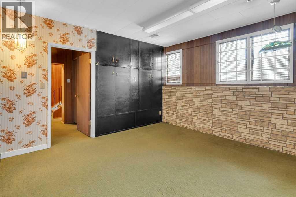 113 Brown Crescent Nw, Calgary, Alberta  T2L 1N4 - Photo 22 - A2277077