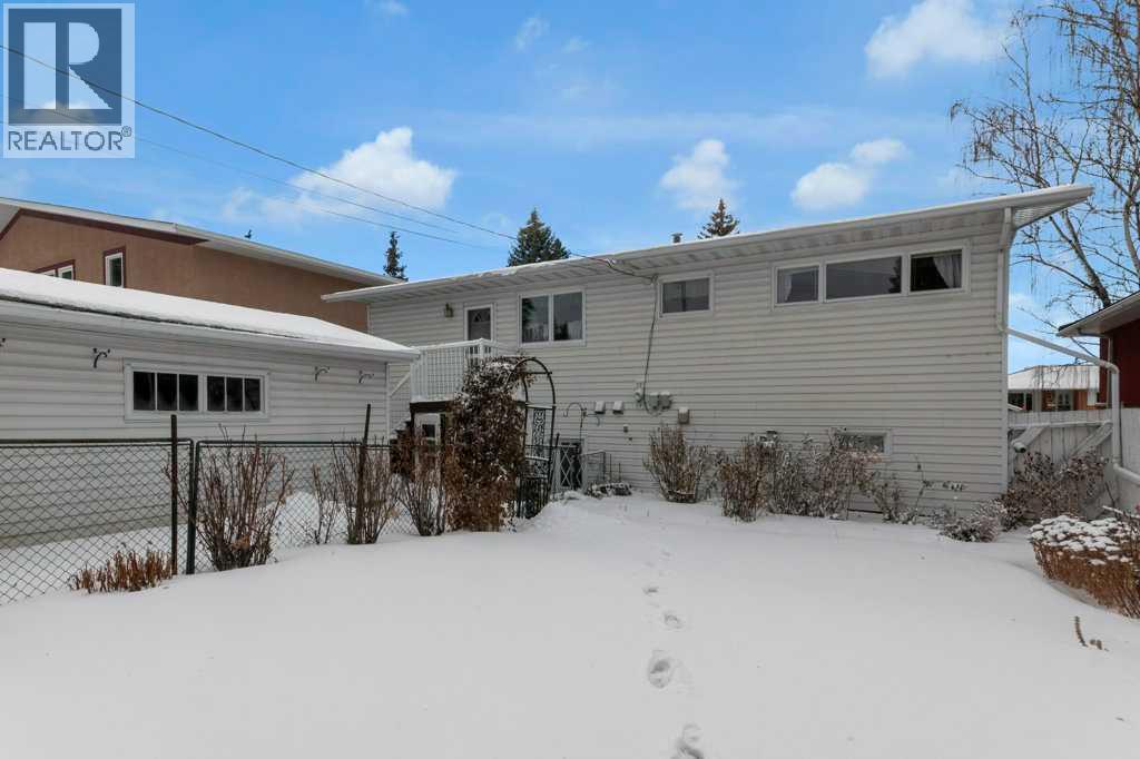 113 Brown Crescent Nw, Calgary, Alberta  T2L 1N4 - Photo 26 - A2277077