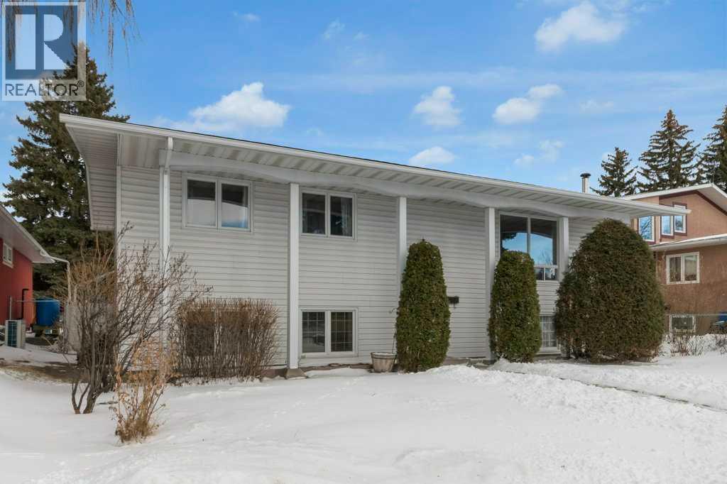 113 Brown Crescent Nw, Calgary, Alberta  T2L 1N4 - Photo 29 - A2277077