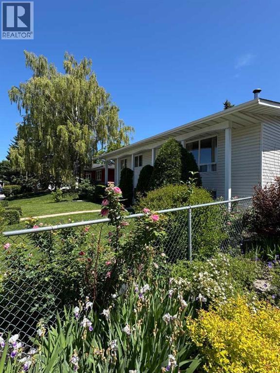 113 Brown Crescent Nw, Calgary, Alberta  T2L 1N4 - Photo 36 - A2277077