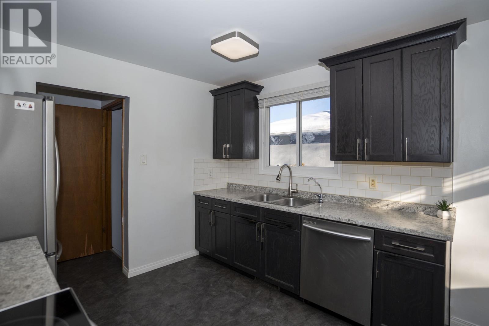 236 Fairbank Cres, Thunder Bay, Ontario  P7B 5L9 - Photo 11 - TB2600089