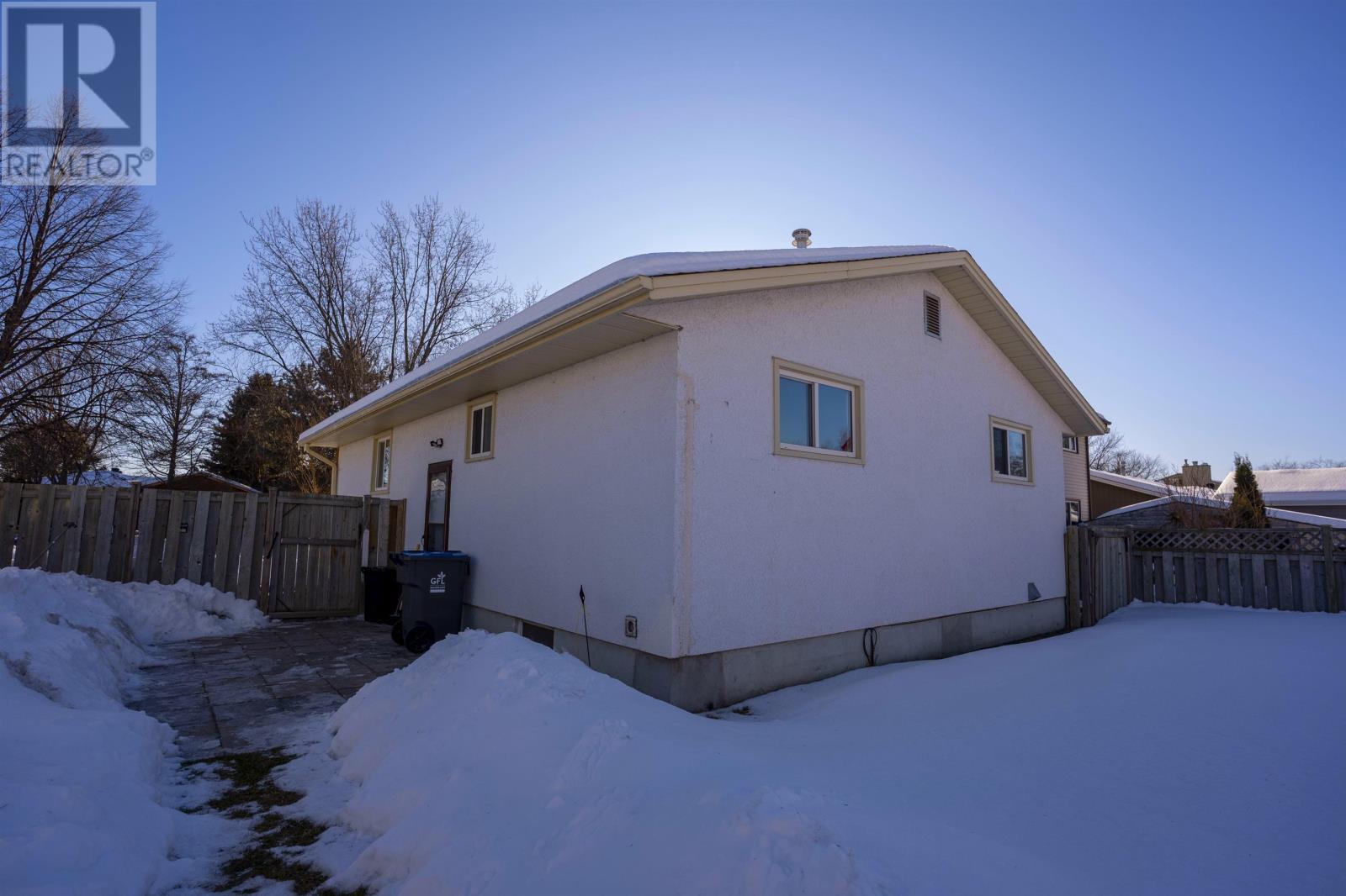 236 Fairbank Cres, Thunder Bay, Ontario  P7B 5L9 - Photo 36 - TB2600089