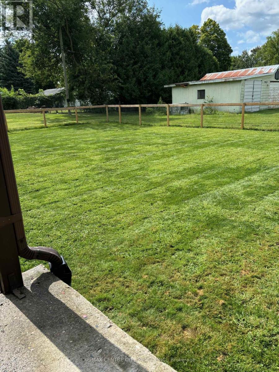 245 Elm Street W, Chatham-Kent, Ontario  N0P 1C0 - Photo 38 - X12708092