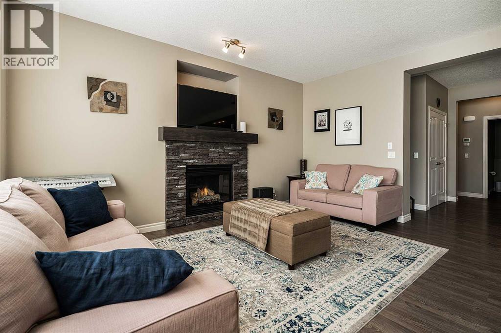 1156 Hillcrest Lane Sw, Airdrie, Alberta  T4B 3W2 - Photo 13 - A2280056