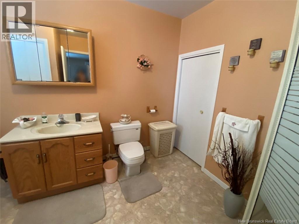 910 Saint-François Street, Edmundston, New Brunswick  E3V 4R2 - Photo 18 - NB132121