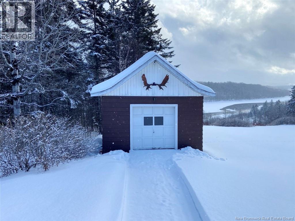 910 Saint-François Street, Edmundston, New Brunswick  E3V 4R2 - Photo 22 - NB132121