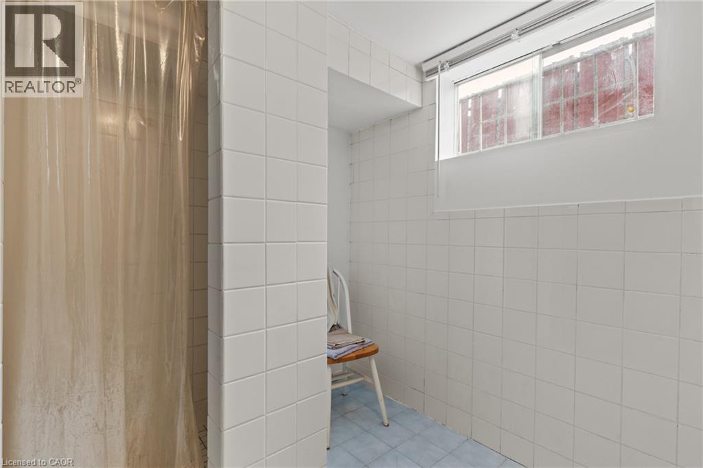 477 East 38th Street, Hamilton, Ontario  L8V 4G7 - Photo 23 - 40781458