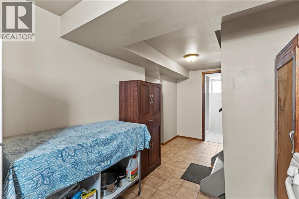 477 East 38th Street, Hamilton, Ontario  L8V 4G7 - Photo 19 - 40781458
