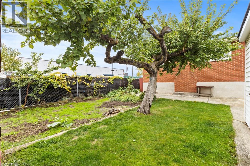 477 East 38th Street, Hamilton, Ontario  L8V 4G7 - Photo 26 - 40781458