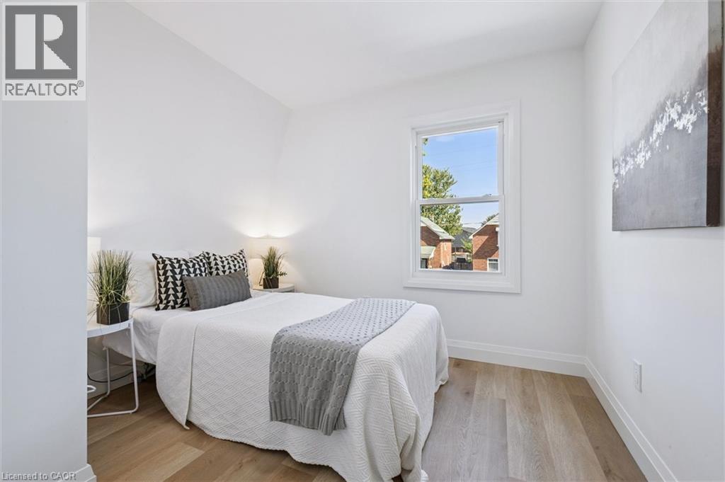 66 Trinity Street, Stratford, Ontario  N5A 4P4 - Photo 14 - 40790440