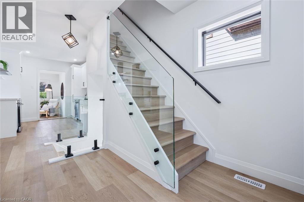 66 Trinity Street, Stratford, Ontario  N5A 4P4 - Photo 13 - 40790440